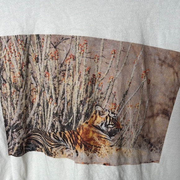 Minkpink White Graphic T-Shirt - Picture 2 of 5